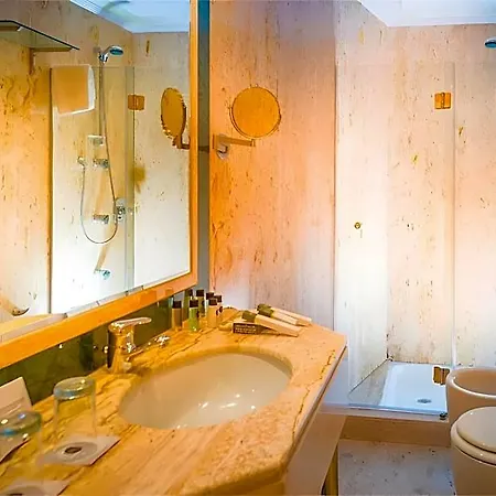 Otel Soho Boutique 4*